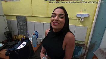 Monique Bertolini iz pegadinhas João Kleber vodi turu radionicom motorhoma