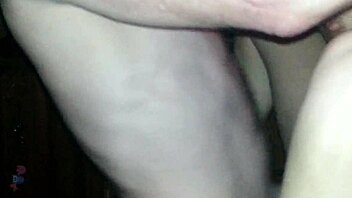 Hott 2 Todd and Heidi Show Off Skinny Frame in Steamy Amateur Action