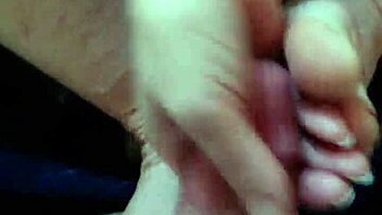 Raven Performs Toejob With Her Feet