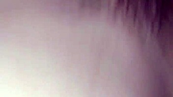 Hey, meet this asian vietnamese teen in a casual chat. 😊