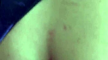 VIZINHO ME FUDA TODO DIA! GOZOU NO MEU CU!