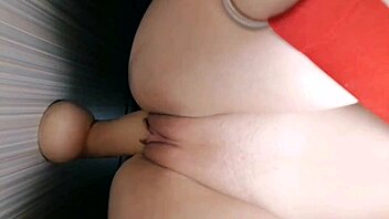 My Pussy Squirts Twice from Dildo Play! 💦