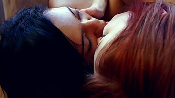 Ever seen Bree Daniels and Nilah Summers, redhead sluts, dive into tight pussies?