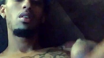 i masturbate with tattoo, feeling so arrogantt