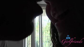 Liz Jordan, an amateur girl, receives a POV of her friend eating out and licking her pussy, resulting in a creamy finish.