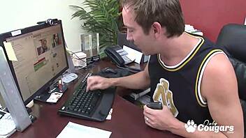 vanessa naughty fills pretty pussy with cock in reality