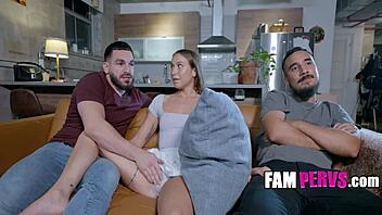 Hej, niekedy si prstoval svoju nevlastnú sestru vedľa jej muža ako Violet Reign?