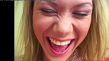 Glej Samantha Sinn seska dva kurca?