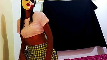 estudiante morena hace porno casero para el novio de su mejor amiga mientras tanto su mejor amiga folla intenso con el novio antes de ir a clases porno real casero gratis