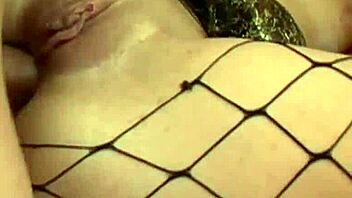 You Cant Keep Your Eyes Off My Feet