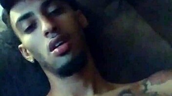 i masturbate with tattoo, feeling so arrogantt