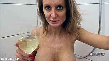 Gia Bawerk in Raw Ass-to-Mouth Action