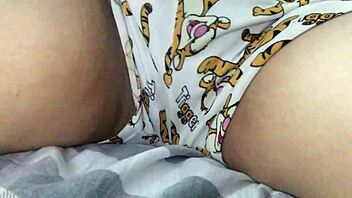 Who Loves My Tight Pink Asian Pussy Solo Show?