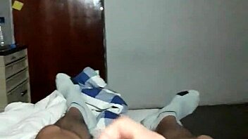 Masturbating my 15 cm in hot solo action. Argentinian heat on full display! 😏