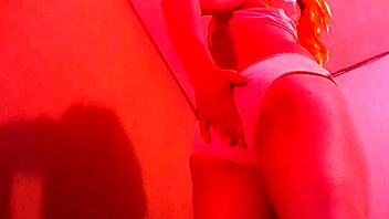i'm that rubia tranny getting excited in lingerie and fucking my ass with a dildo