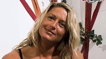 Tysk blond husmor overvældet i følelsesladet sexcasting med fremmed pik