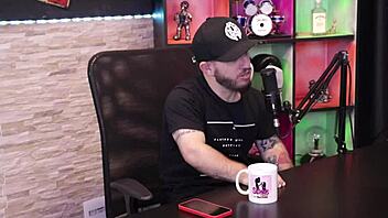 doing stripper, ripping clothes for anal sex with pitoco 😏