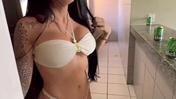 minha vizinha me chamou pra consertar sua pia e meti minha mangueira nela