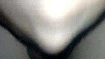 zero is giving a dark handjob