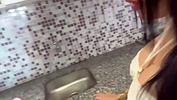 minha vizinha me chamou pra consertar sua pia e meti minha mangueira nela