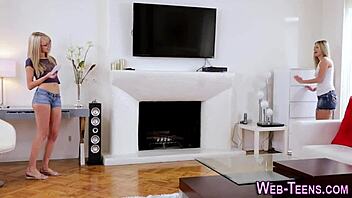 Small-titted teen licks blonde babe's pussy in lesbian fun