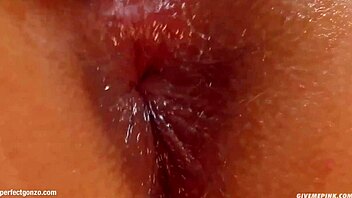 veronica sanchez gonzo style solo fingering masturbation on give me pink!