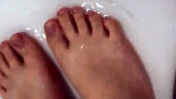 I take off my nylon and i take a shower