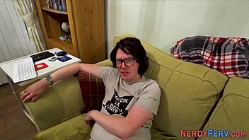 Real Amateur Gets Facialized Tricked First Time Blowjob