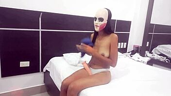Petite brunette seeks subscribers for free porn and appointments