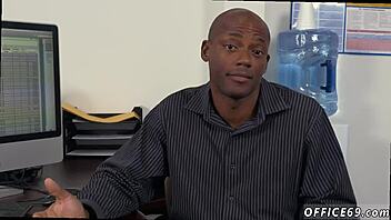 I explore male toes in gay sex movie