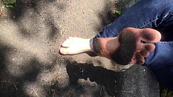 Elizabeth's Dirty Feet Fetish