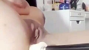 bella uses dildo for anal masturbation 😏