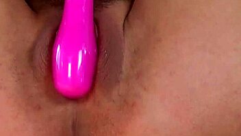 Ashlee Graham Masturbates To Orgasm In Glasses!