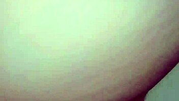 Slut Leg Up Pussy Open for Dinner with Resaboo