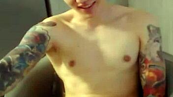 Hot Twinks Jerks Off For Chatroubate Alexterner