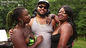 Poizon Ivy swallows small dick in backyard garden