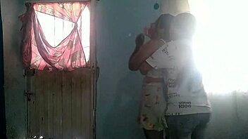 Colombian Neighbor Licks Pussy Outdoors in Public.