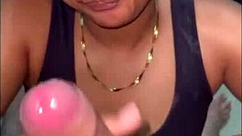 la mejor mamada del mundo estimulando polla hadta expotar de la emocion