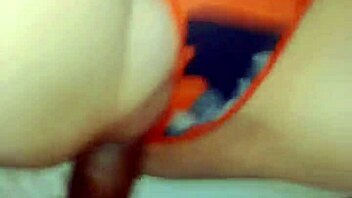 Slut Leg Up Pussy Open for Dinner with Resaboo