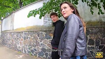 Gatinha Linda Mostra Habilidades Sexuais Incríveis para Cara Rico! 🔥