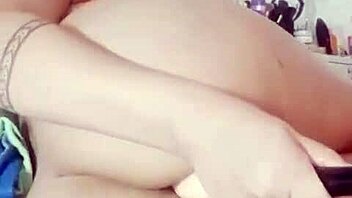 bella uses dildo for anal masturbation 😏