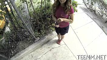 babe courtney loxx sucks dick for money