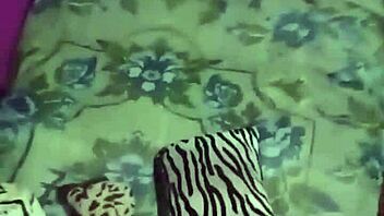 recopilacion de videos de ladyboy natural mostrando el culo y cuerpo