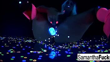 samantha saint rubs her big tits and pussy!