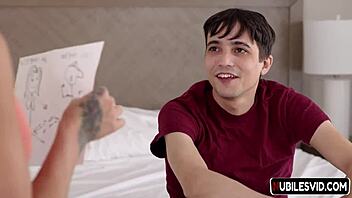 เจ้าหญิงน้อย อืม กังวลเรื่องน้ำเงี่ยนเลอะเทอะ