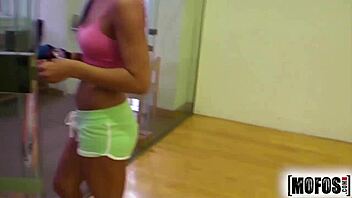 i give averi brooks balls deep massage