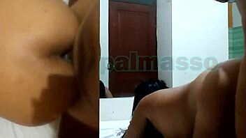 Chibola dando culo por primera vez a otro hombre sexo anal hecho en casa