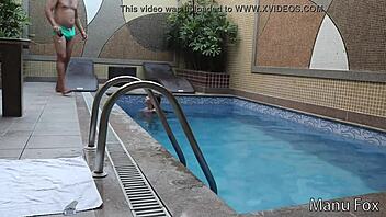 não aguentei o tesão e dei o cuzinho e a bucetinha pro diretor antes da gravação sem camisinha - casal badarox manu fox e rubens badaró vídeo completo no red 💋