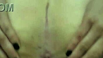 Big ass amateur shows off her curvy body 😍