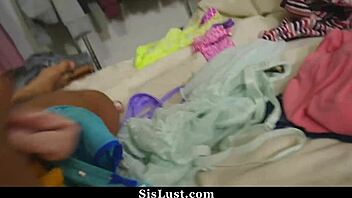 Smoking hot stepsister catches stepbro sniffing her panties 😏 - sislust
